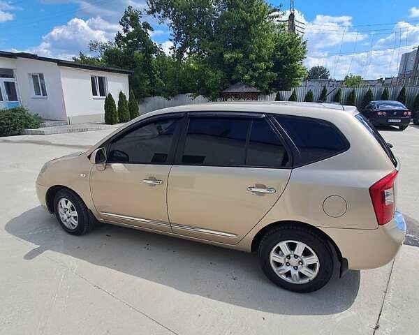 Бежевый Киа Каренс, объемом двигателя 1.99 л и пробегом 170 тыс. км за 6800 $, фото 11 на Automoto.ua