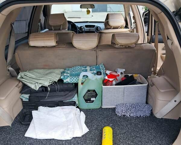 Бежевый Киа Каренс, объемом двигателя 1.99 л и пробегом 170 тыс. км за 6800 $, фото 6 на Automoto.ua