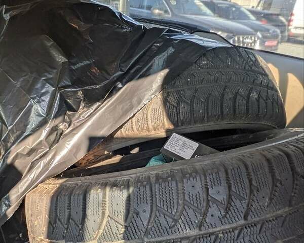 Бежевый Киа Каренс, объемом двигателя 2 л и пробегом 322 тыс. км за 5300 $, фото 18 на Automoto.ua