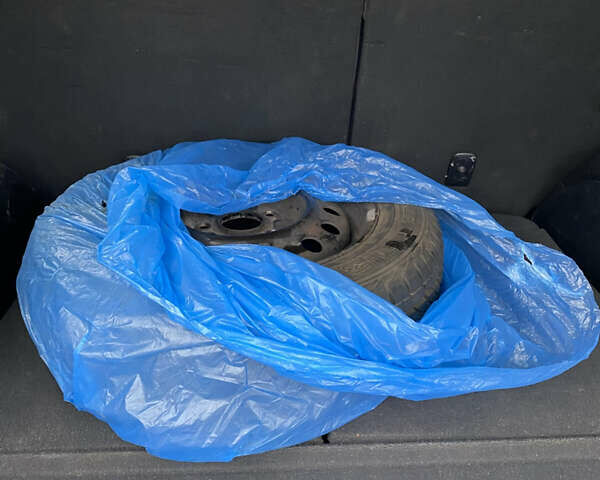 Бежевый Киа Каренс, объемом двигателя 1.98 л и пробегом 195 тыс. км за 6300 $, фото 22 на Automoto.ua