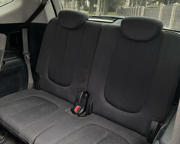 Бежевый Киа Каренс, объемом двигателя 1.98 л и пробегом 195 тыс. км за 6300 $, фото 19 на Automoto.ua