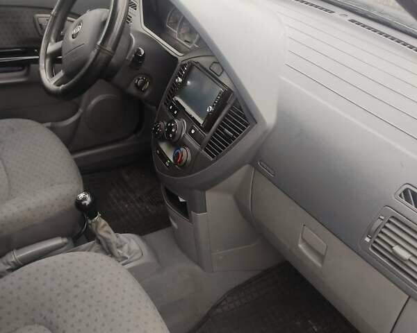 Киа Каренс 2006 в Виннице на Automoto.ua Черный Киа Каренс, объемом двигателя 1.98 л и пробегом 291 тыс. км за 4600 $, фото 12 на Automoto.ua