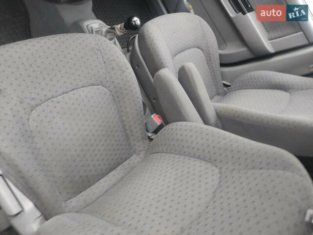 Киа Каренс 2006 в Виннице на Automoto.ua Черный Киа Каренс, объемом двигателя 1.98 л и пробегом 291 тыс. км за 4600 $, фото 13 на Automoto.ua