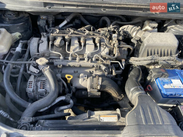 Чорний Кіа Каренс, об'ємом двигуна 2 л та пробігом 229 тис. км за 6900 $, фото 16 на Automoto.ua