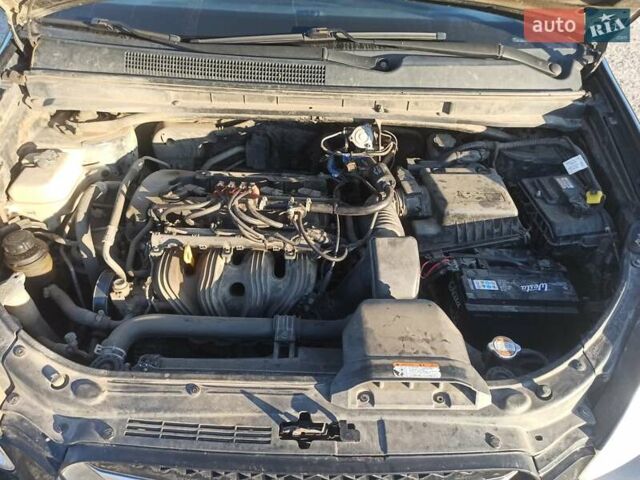 Чорний Кіа Каренс, об'ємом двигуна 2 л та пробігом 234 тис. км за 5500 $, фото 2 на Automoto.ua