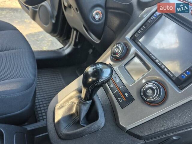 Чорний Кіа Каренс, об'ємом двигуна 2 л та пробігом 88 тис. км за 6450 $, фото 38 на Automoto.ua