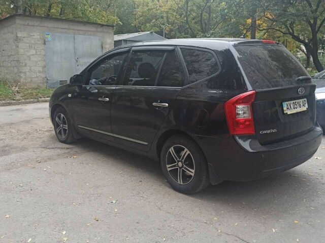 Черный Киа Каренс, объемом двигателя 0 л и пробегом 213 тыс. км за 6441 $, фото 1 на Automoto.ua