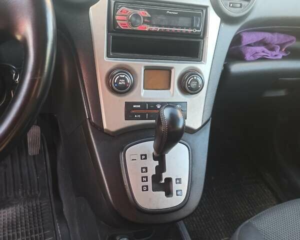 Чорний Кіа Каренс, об'ємом двигуна 2 л та пробігом 234 тис. км за 5500 $, фото 4 на Automoto.ua