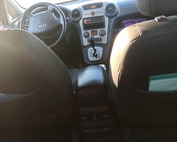 Чорний Кіа Каренс, об'ємом двигуна 2 л та пробігом 234 тис. км за 5500 $, фото 9 на Automoto.ua