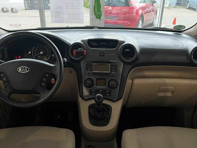 Черный Киа Каренс, объемом двигателя 1.6 л и пробегом 269 тыс. км за 7500 $, фото 9 на Automoto.ua