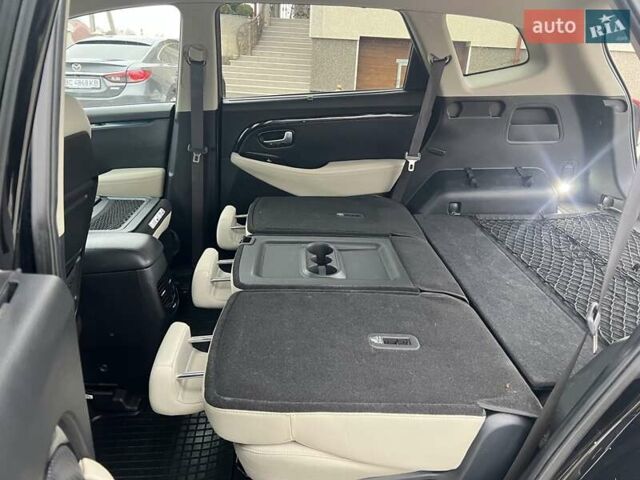 Черный Киа Каренс, объемом двигателя 1.69 л и пробегом 179 тыс. км за 10950 $, фото 158 на Automoto.ua