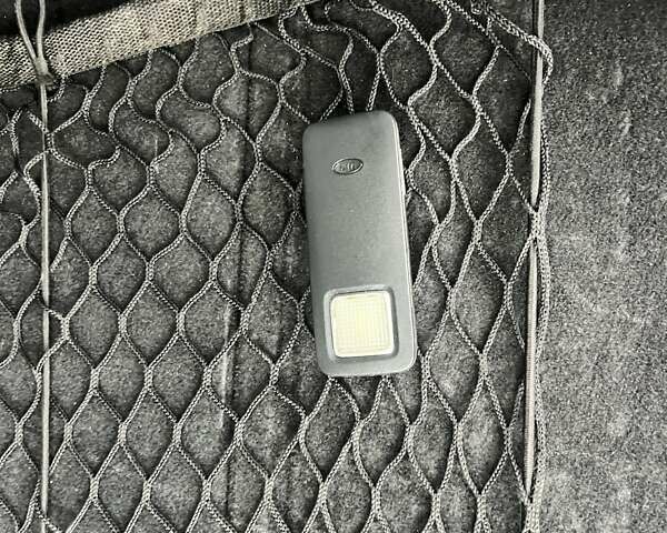 Черный Киа Каренс, объемом двигателя 1.69 л и пробегом 179 тыс. км за 10950 $, фото 133 на Automoto.ua