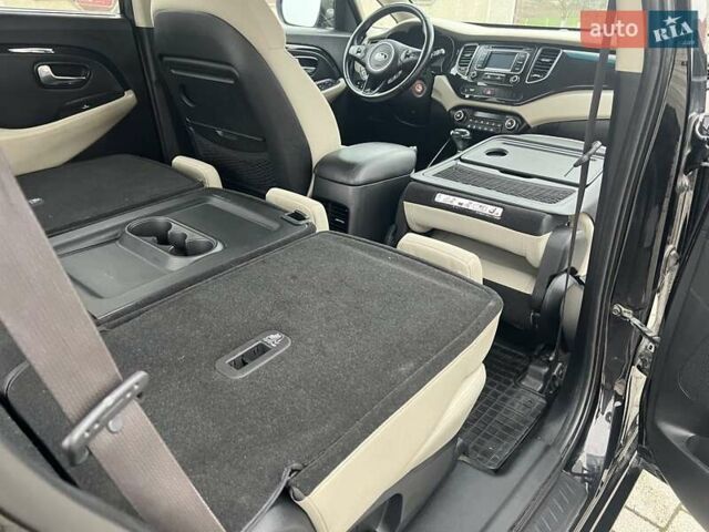 Черный Киа Каренс, объемом двигателя 1.69 л и пробегом 179 тыс. км за 10950 $, фото 145 на Automoto.ua