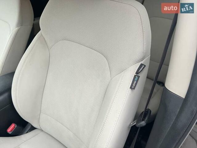 Черный Киа Каренс, объемом двигателя 1.69 л и пробегом 179 тыс. км за 10950 $, фото 114 на Automoto.ua