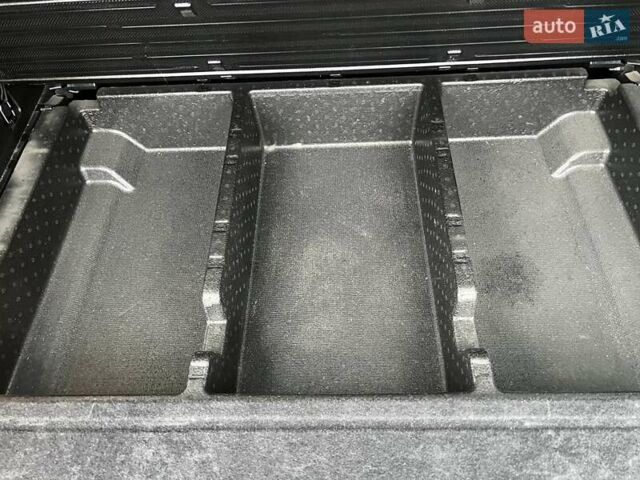 Черный Киа Каренс, объемом двигателя 1.69 л и пробегом 179 тыс. км за 10950 $, фото 124 на Automoto.ua