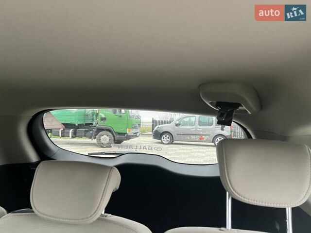 Черный Киа Каренс, объемом двигателя 1.69 л и пробегом 179 тыс. км за 10950 $, фото 83 на Automoto.ua