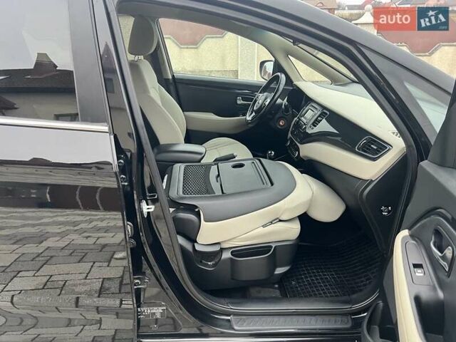 Черный Киа Каренс, объемом двигателя 1.69 л и пробегом 179 тыс. км за 10950 $, фото 142 на Automoto.ua