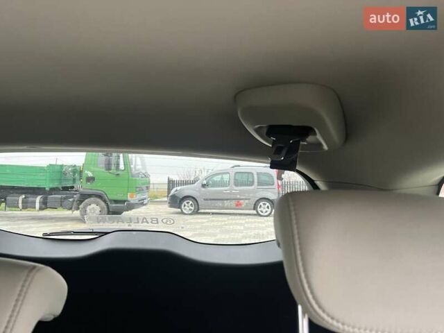 Черный Киа Каренс, объемом двигателя 1.69 л и пробегом 179 тыс. км за 10950 $, фото 82 на Automoto.ua