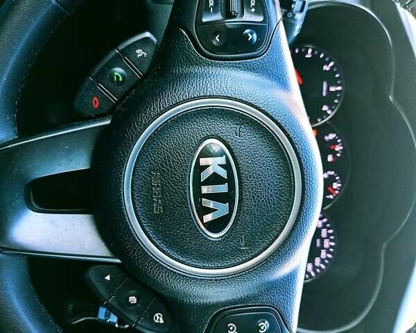 Чорний Кіа Каренс, об'ємом двигуна 1.7 л та пробігом 314 тис. км за 9500 $, фото 4 на Automoto.ua