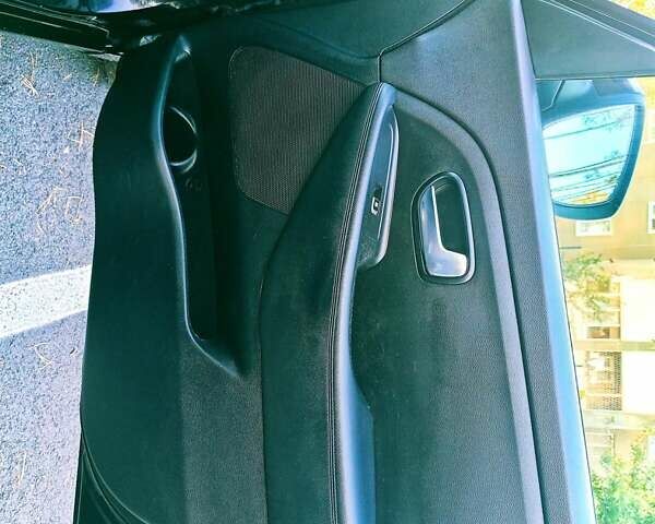 Чорний Кіа Каренс, об'ємом двигуна 1.7 л та пробігом 314 тис. км за 9500 $, фото 10 на Automoto.ua