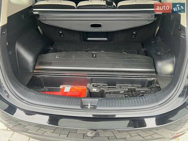 Черный Киа Каренс, объемом двигателя 1.69 л и пробегом 179 тыс. км за 10950 $, фото 129 на Automoto.ua