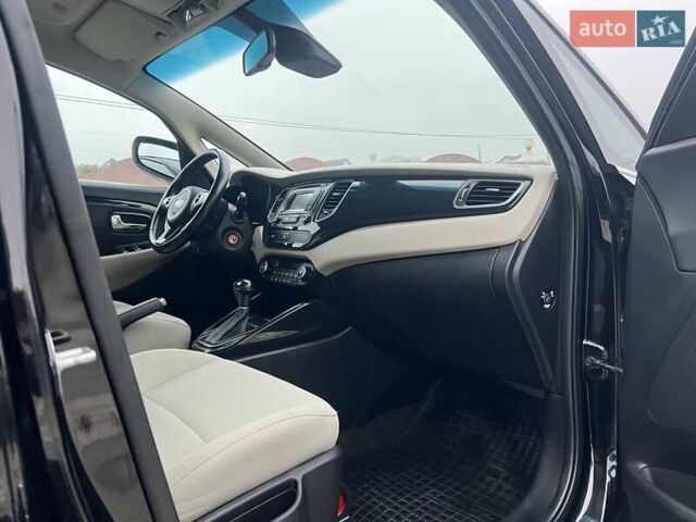 Черный Киа Каренс, объемом двигателя 1.69 л и пробегом 179 тыс. км за 10950 $, фото 163 на Automoto.ua