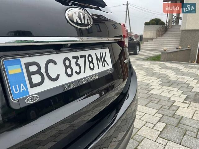 Черный Киа Каренс, объемом двигателя 1.69 л и пробегом 179 тыс. км за 10950 $, фото 172 на Automoto.ua