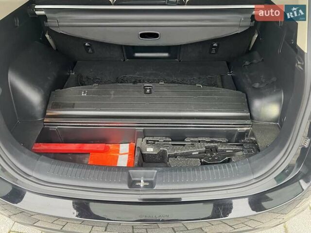 Черный Киа Каренс, объемом двигателя 1.69 л и пробегом 179 тыс. км за 10950 $, фото 128 на Automoto.ua