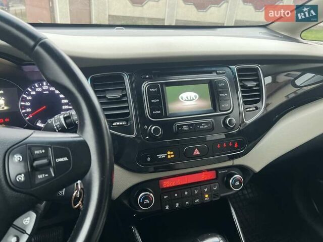 Черный Киа Каренс, объемом двигателя 1.69 л и пробегом 179 тыс. км за 10950 $, фото 171 на Automoto.ua