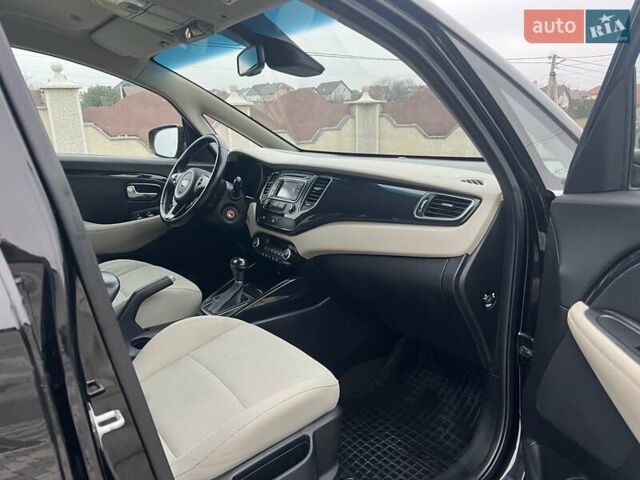 Черный Киа Каренс, объемом двигателя 1.69 л и пробегом 179 тыс. км за 10950 $, фото 91 на Automoto.ua