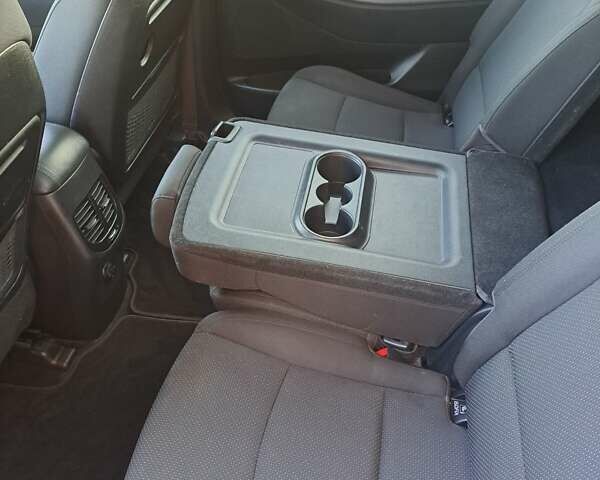 Черный Киа Каренс, объемом двигателя 1.69 л и пробегом 220 тыс. км за 12800 $, фото 13 на Automoto.ua