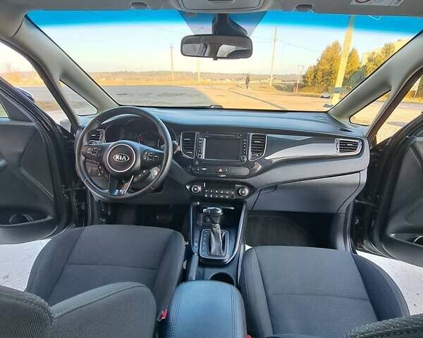 Черный Киа Каренс, объемом двигателя 1.69 л и пробегом 220 тыс. км за 12800 $, фото 17 на Automoto.ua