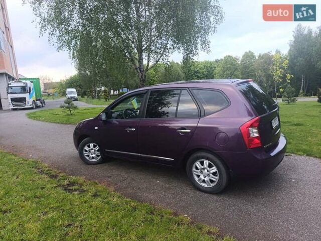 Фіолетовий Кіа Каренс, об'ємом двигуна 2 л та пробігом 209 тис. км за 6900 $, фото 13 на Automoto.ua