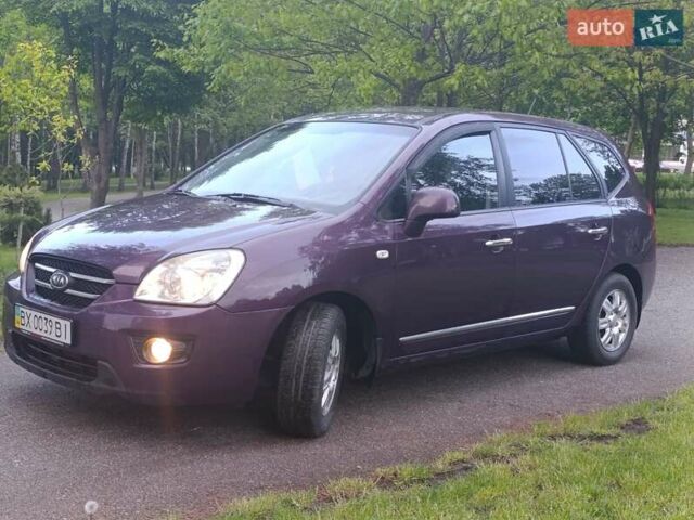 Фиолетовый Киа Каренс, объемом двигателя 2 л и пробегом 209 тыс. км за 7500 $, фото 7 на Automoto.ua
