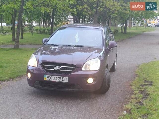 Фіолетовий Кіа Каренс, об'ємом двигуна 2 л та пробігом 209 тис. км за 6900 $, фото 5 на Automoto.ua