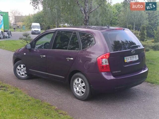Фіолетовий Кіа Каренс, об'ємом двигуна 2 л та пробігом 209 тис. км за 6900 $, фото 8 на Automoto.ua