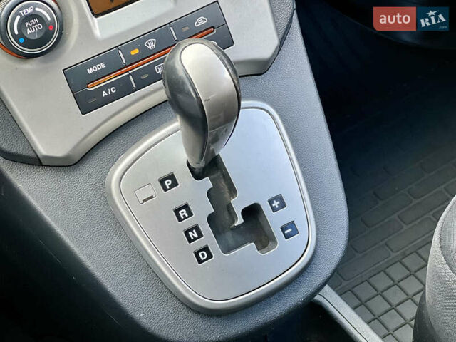 Фиолетовый Киа Каренс, объемом двигателя 2 л и пробегом 180 тыс. км за 6400 $, фото 13 на Automoto.ua