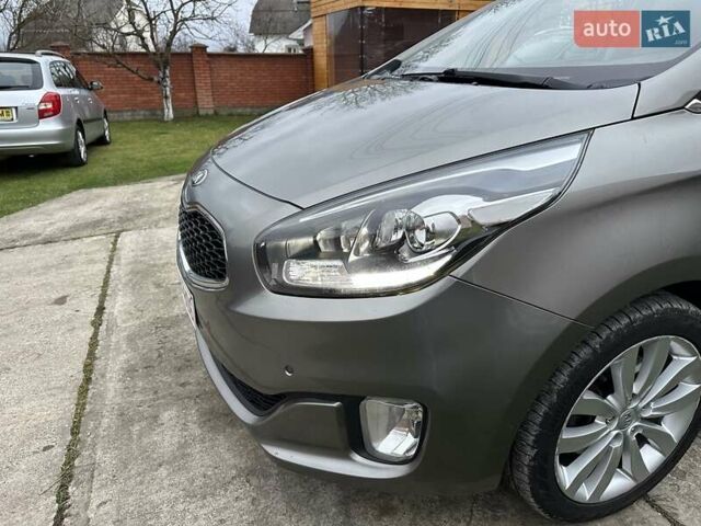 Коричневый Киа Каренс, объемом двигателя 1.7 л и пробегом 202 тыс. км за 10950 $, фото 5 на Automoto.ua