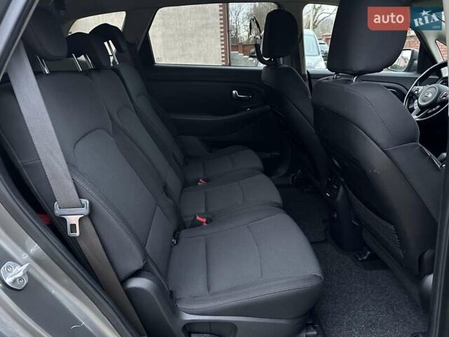 Коричневый Киа Каренс, объемом двигателя 1.7 л и пробегом 202 тыс. км за 10950 $, фото 40 на Automoto.ua