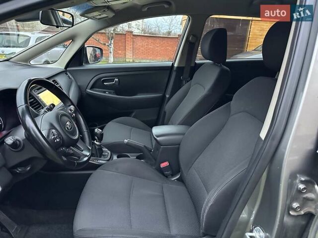 Коричневый Киа Каренс, объемом двигателя 1.7 л и пробегом 202 тыс. км за 10950 $, фото 35 на Automoto.ua