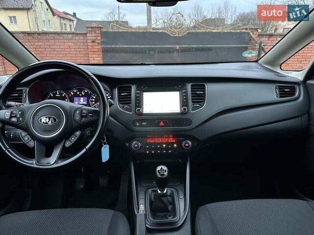 Коричневый Киа Каренс, объемом двигателя 1.7 л и пробегом 202 тыс. км за 10950 $, фото 46 на Automoto.ua
