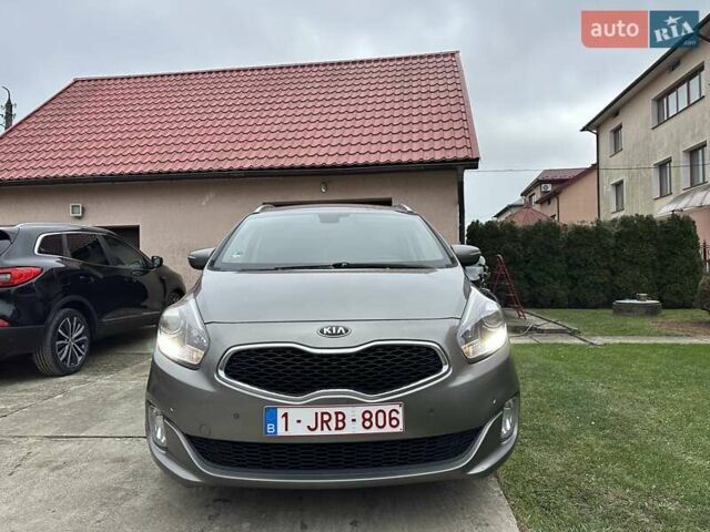 Коричневый Киа Каренс, объемом двигателя 1.7 л и пробегом 202 тыс. км за 10950 $, фото 2 на Automoto.ua