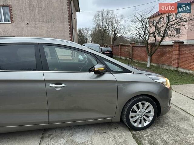 Коричневый Киа Каренс, объемом двигателя 1.7 л и пробегом 202 тыс. км за 10950 $, фото 26 на Automoto.ua