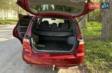 Красный Киа Каренс, объемом двигателя 2 л и пробегом 319 тыс. км за 4500 $, фото 2 на Automoto.ua
