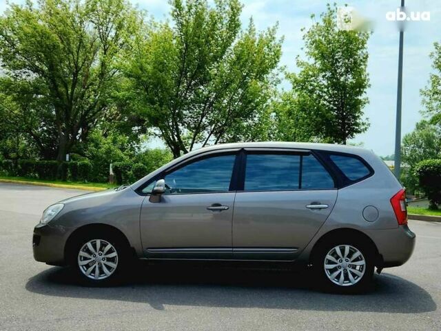 Киа Каренс 2010 в Киеве на Automoto.ua Киа Каренс, объемом двигателя 2 л и пробегом 230 тыс. км за 8200 $, фото 15 на Automoto.ua