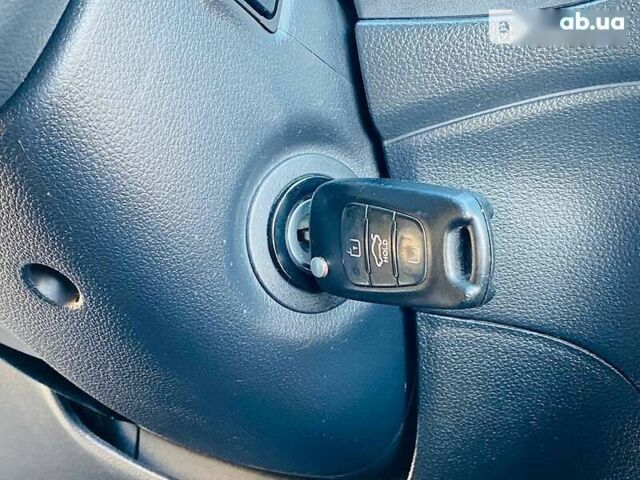 Киа Каренс 2010 в Киеве на Automoto.ua Киа Каренс, объемом двигателя 2 л и пробегом 230 тыс. км за 8200 $, фото 23 на Automoto.ua