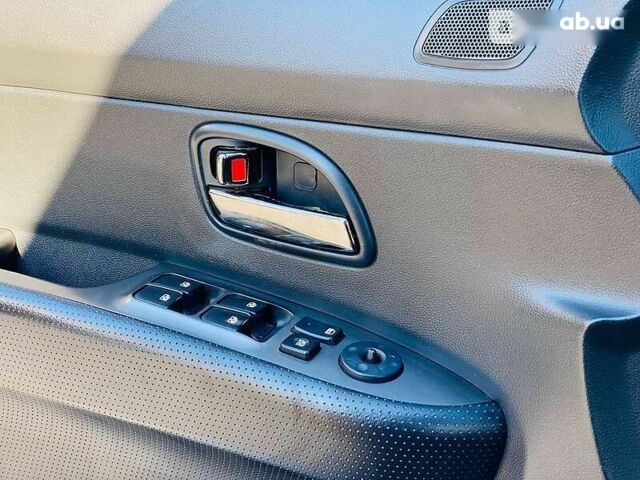 Киа Каренс 2010 в Киеве на Automoto.ua Киа Каренс, объемом двигателя 2 л и пробегом 230 тыс. км за 8200 $, фото 21 на Automoto.ua