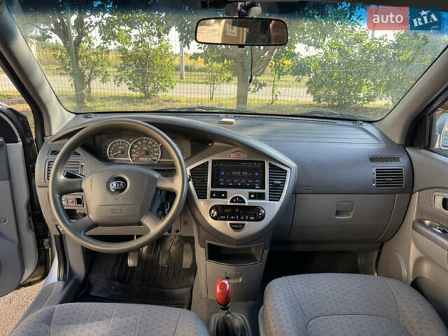 Киа Каренс, объемом двигателя 1.8 л и пробегом 320 тыс. км за 3350 $, фото 3 на Automoto.ua