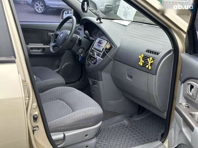 Киа Каренс, объемом двигателя 0 л и пробегом 257 тыс. км за 4490 $, фото 25 на Automoto.ua