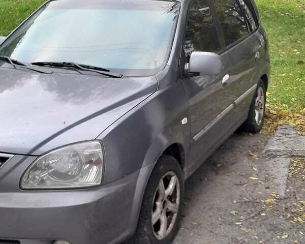 Киа Каренс, объемом двигателя 1.8 л и пробегом 400 тыс. км за 1000 $, фото 2 на Automoto.ua